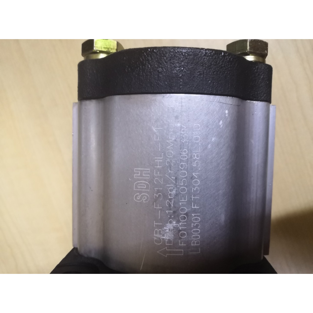 Насос шестеренчатый гидравлики (на 4 шлица) FT304.58L.010