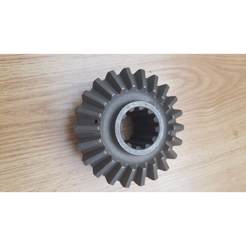 Шестерня вала вертикального верхняя переднего моста FT 454/504 (22 зуба/12 шлицов)