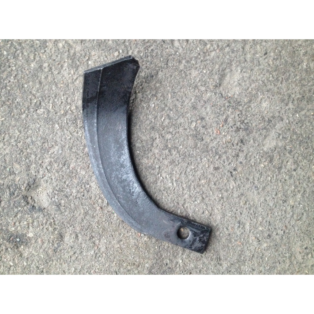 Нож фрезы почвообрабатывающей левый